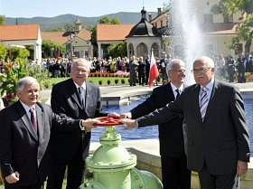 Prezidentský summit V4 ve slovenských Piešťanech.